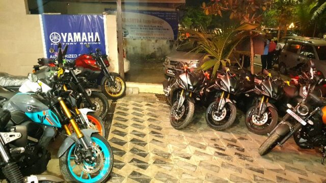 Yamaha bike R15 V4 Metallic Red 155cc